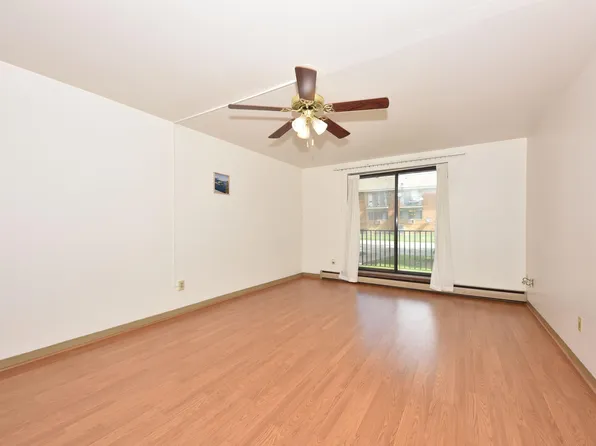 5253 N Lovers Lane Rd Unit 131, Milwaukee, WI 53225