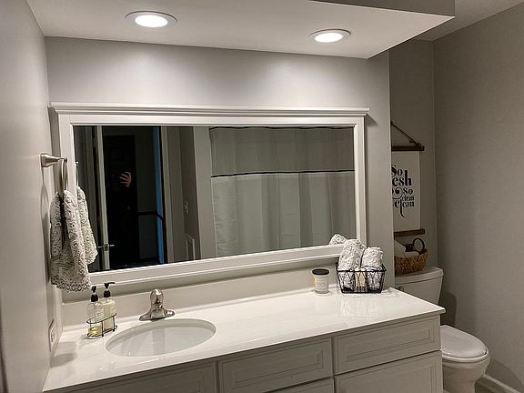 Guestbath, with shower/tub