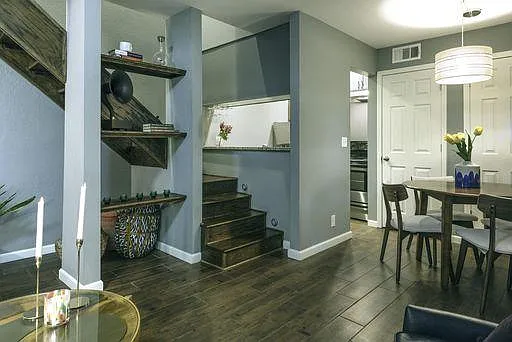 1 bed, 900 sqft, $1,150 — Photo 1