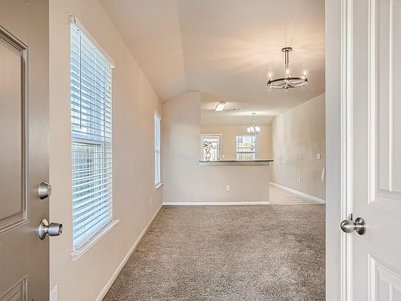 3rd image of 5901 Montrelia Dr