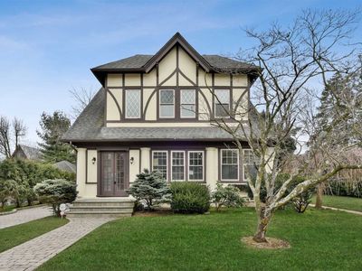 64 Garden St, Garden City, NY, 11530