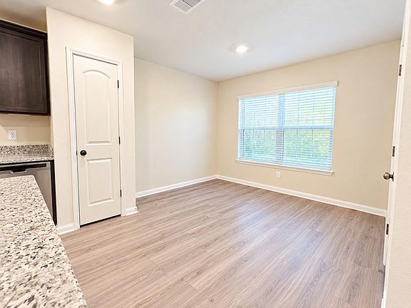 3rd image of 2120 Mule Ridge Dr