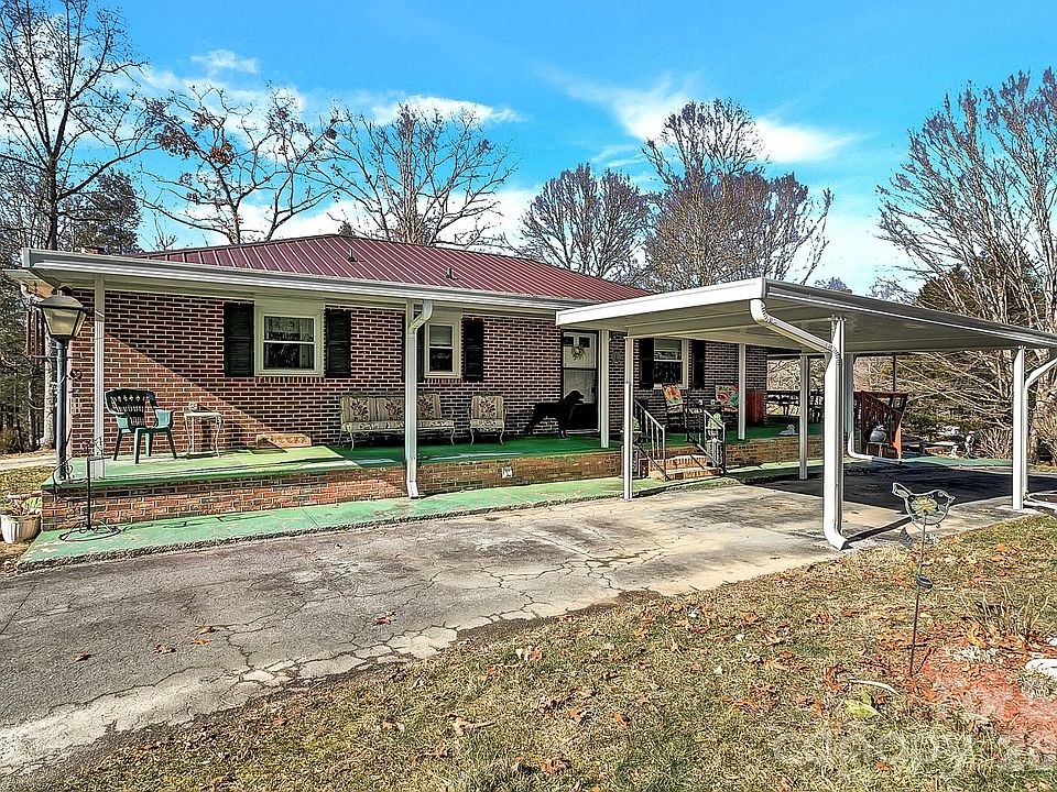 1st image of 44 Tuttle Rd