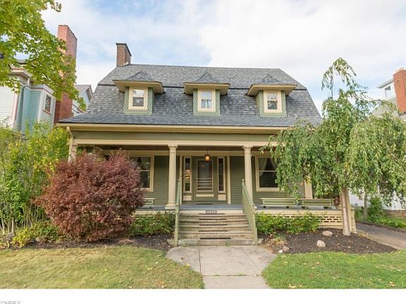 2nd image of 1486 Grace Ave