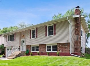 1220 Palmer St, Downers Grove, IL 60516