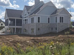 3561 W Pine View COURT, Mequon, WI 53097