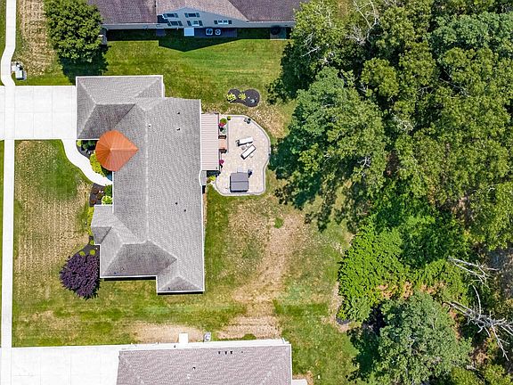 5th image of 57 Pebble Beach Dr
