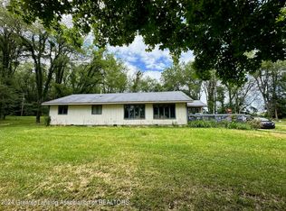 25625 M Dr N, Albion, MI 49224
