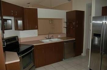 4th image of 16314 NW 21st St