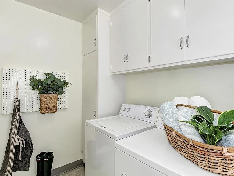 5210 J St — Photo 20