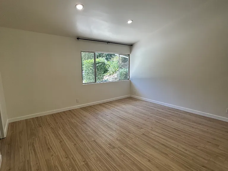 24246 Hatteras St — Photo 20