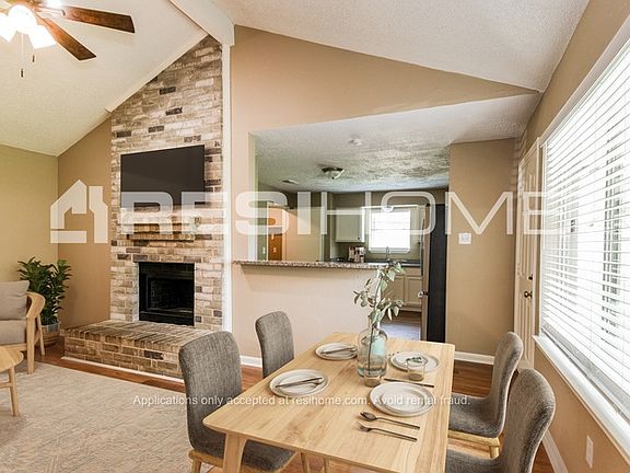4th image of 10115 Valley Club Dr