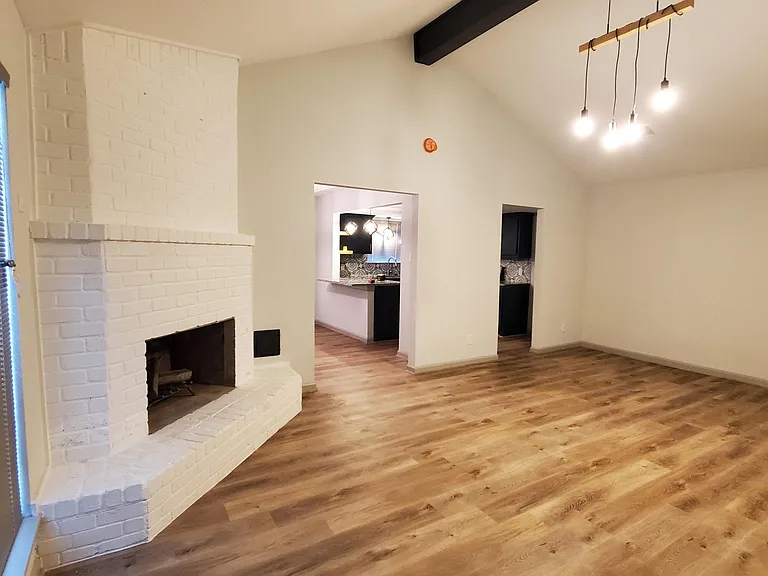 15119 Grove Gardens Dr — Photo 3