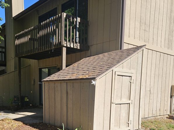 11 Saint Thomas Colo APT 4, Fox Lake, IL 60020