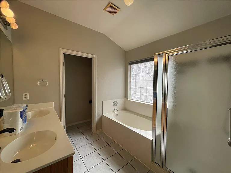 4524 Destinys Gate Dr — Photo 10