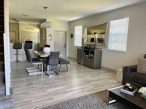 5th image of 3690 San Simeon Cir #3690