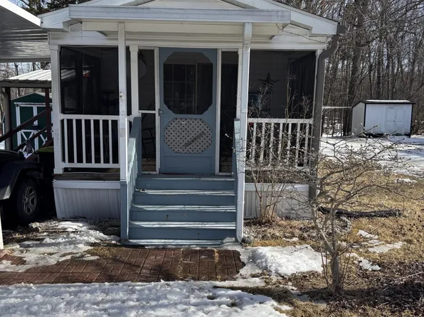 331 Upper Pmhe South Dr, East Stroudsburg, PA 18302