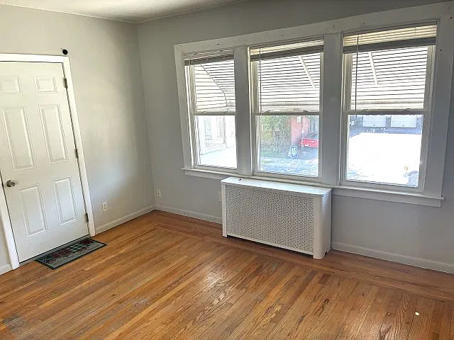 2 bed, 1200 sqft, $1,695 — Photo 4