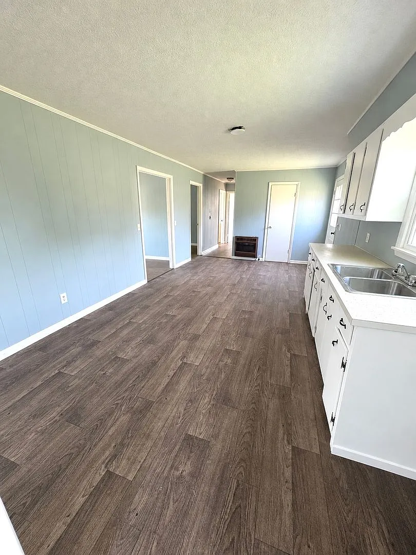 3 Bedroom Home With Carport! — Photo 3