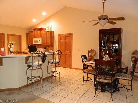 5th image of 1696 McTaggart Dr