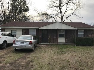 28 S 5th Ave, Dardanelle, AR 72834
