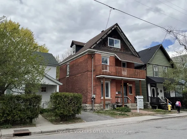 85 Waverley St E, Ottawa, ON K2P 0V1