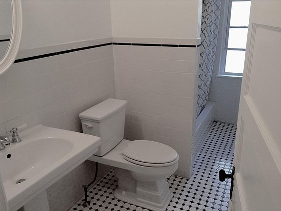 4th image of 49 Lancaster St Floor 3