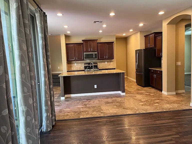 1046 S Annie Ln — Photo 11