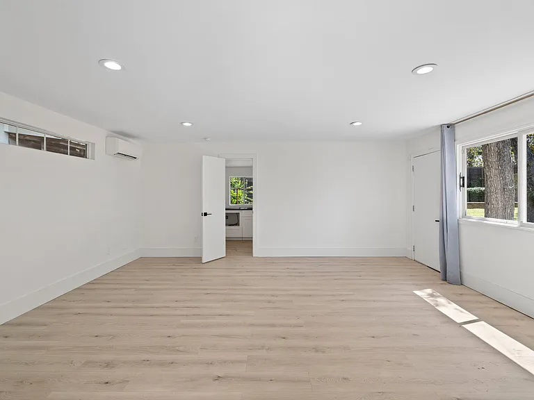 1804 Northwood Rd — Photo 29