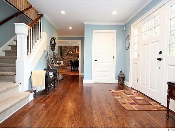 Open and gracious entryway