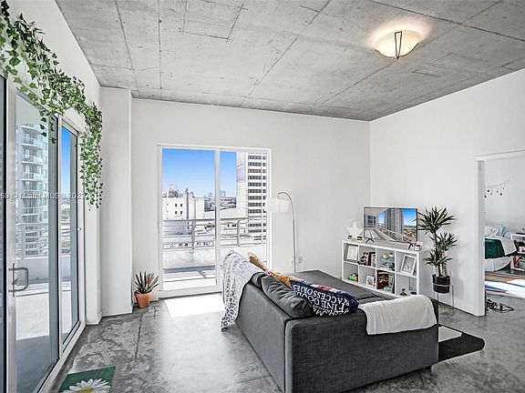 3rd image of 133 NE 2nd Ave APT 1801