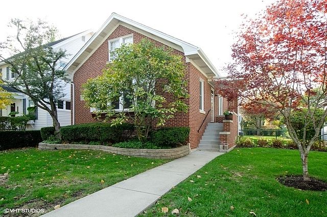 1st image of 2646 Lincolnwood Dr