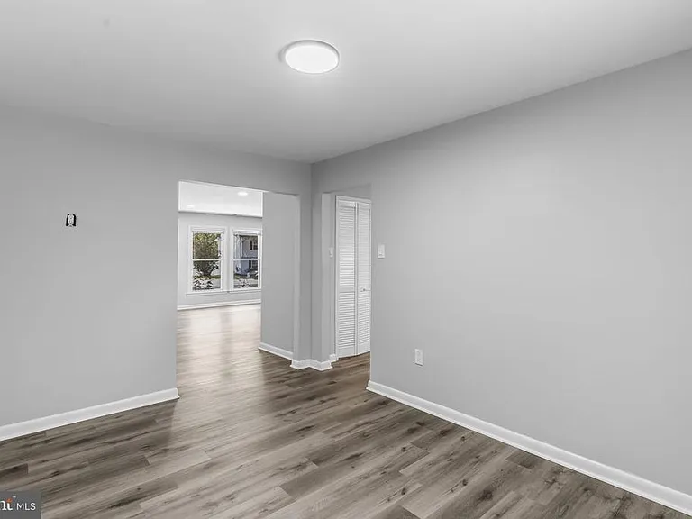 2060 Red Spruce Ct — Photo 10
