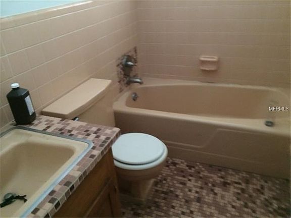 3rd image of 5742 Eggleston Ave