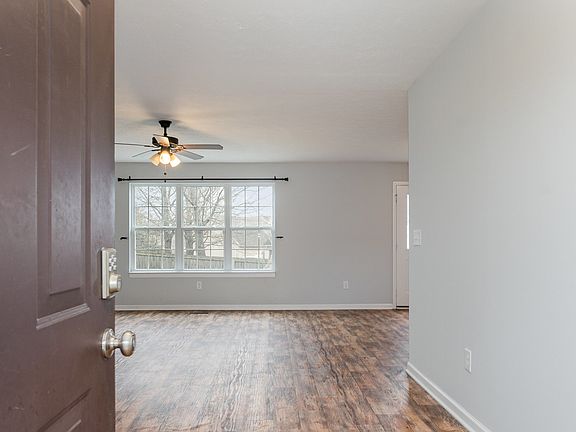 5th image of 529 Twyla Dr