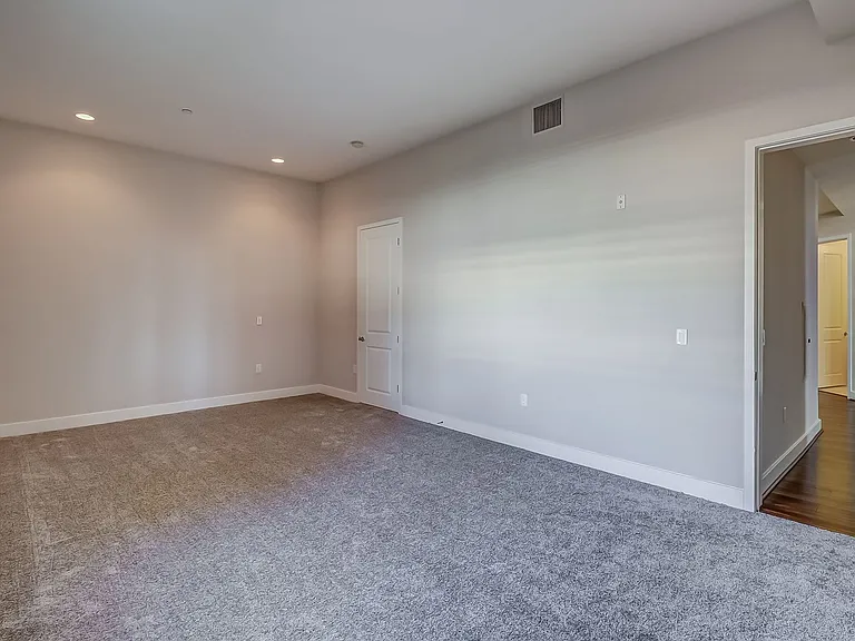 Axis 2300 Apartments — Photo 81