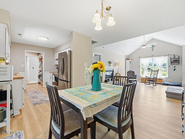 552 Swansboro Loop Rd — Photo 12