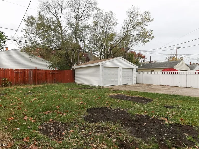 1574 Cohassett Ave — Photo 28