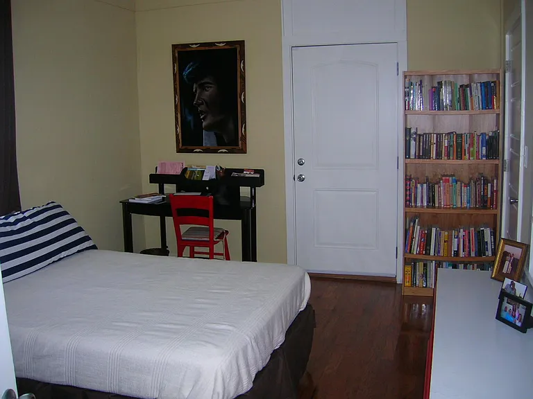 2nd bedroom.