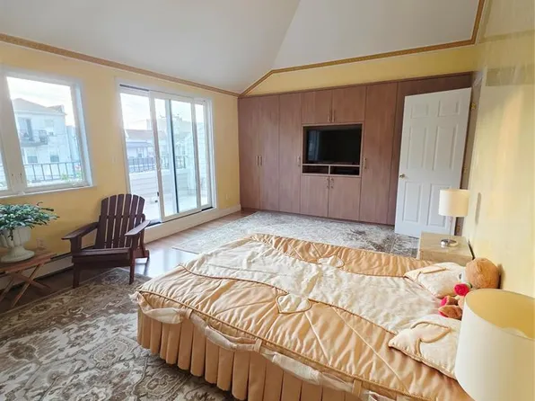 168 Beach 96th Street image 17 of 33