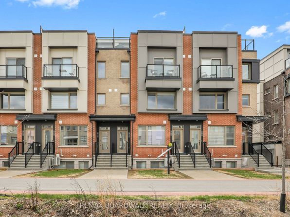 810 Mikinak Rd, Ottawa, ON K1K 5A5