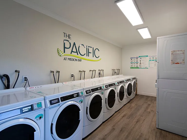 Catalina Pacific Apartments — Photo 15