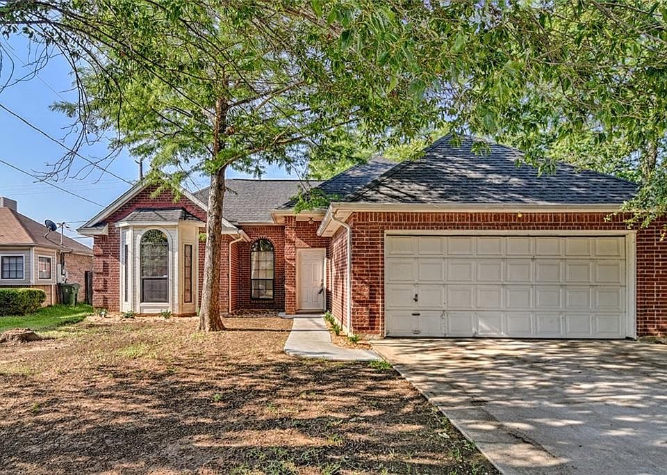 1st image of 922 Galaxy Dr