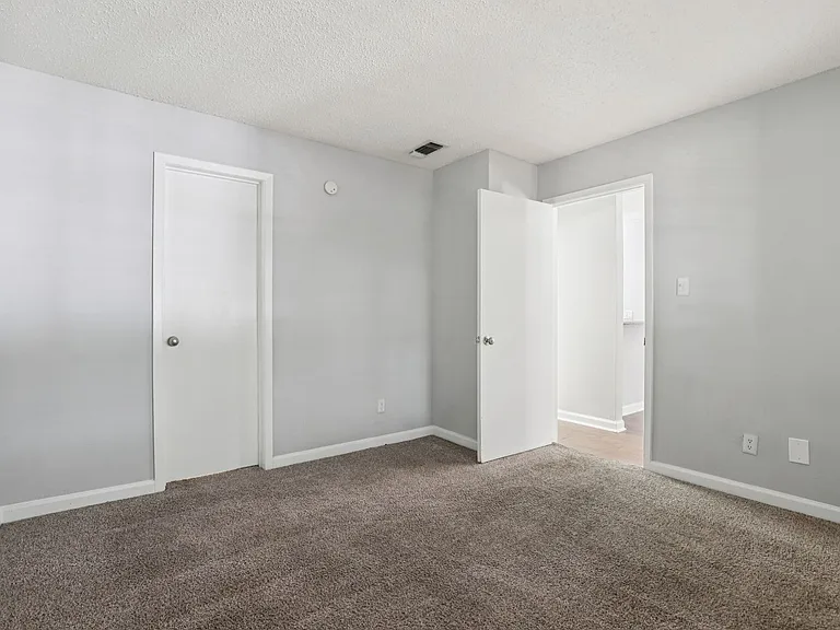 Madeira Apartments at Live Oak — Photo 80
