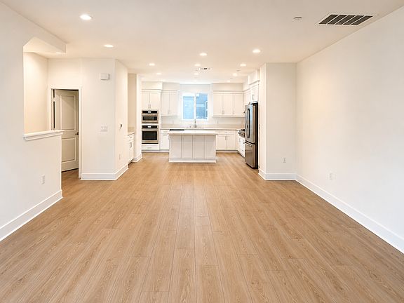 4th image of 1855 Lychee St