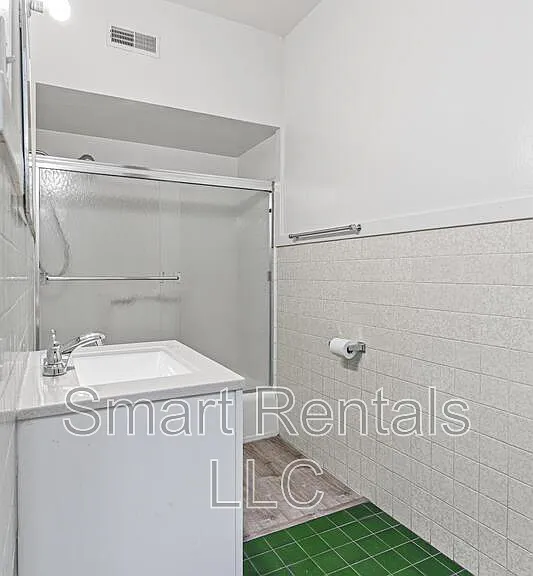1722 Waverly Pl #F — Photo 9