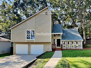 6589 Oakwood Dr, Douglasville, GA 30135