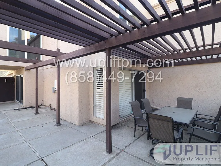 23668 Country Villa Rd — Photo 24