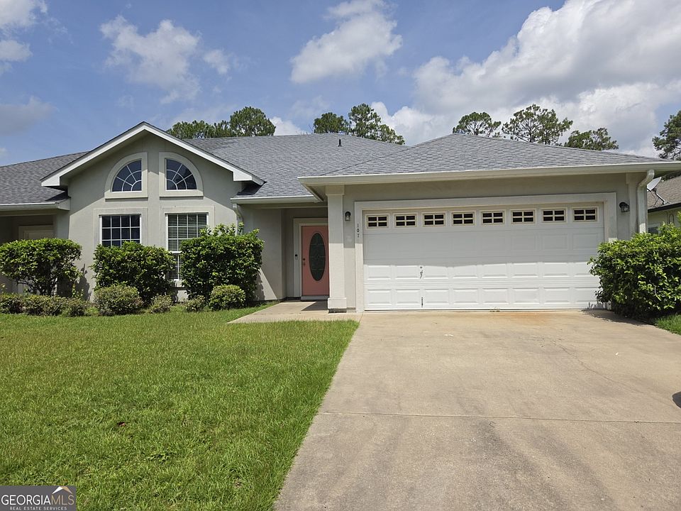 1st image of 107 Magnolia Ct