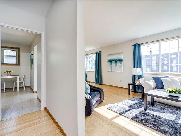 15 Lomond Blvd #15 — Photo 4